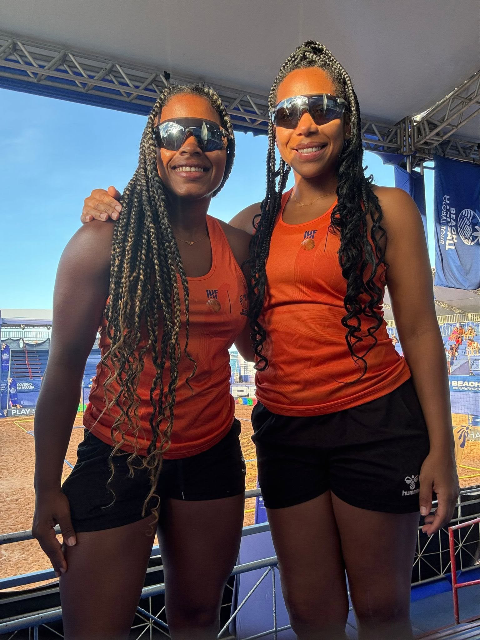 NATHALYS Y KITSA EN EL MUNDIAL DE PLAYA